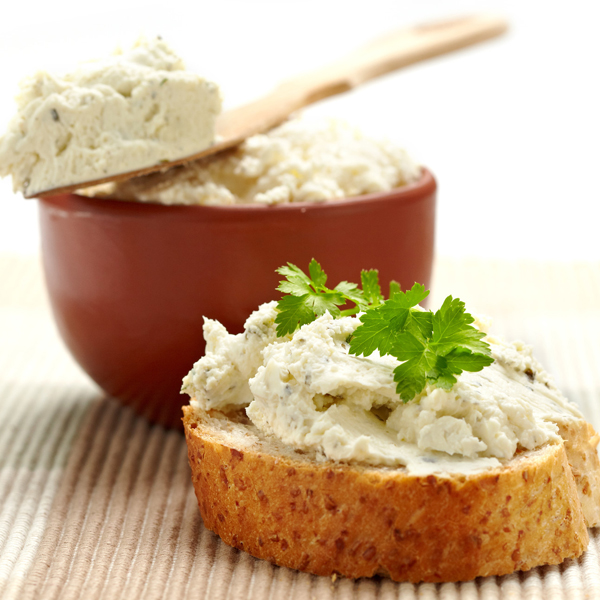 Production of cream cheese and double cream cheese